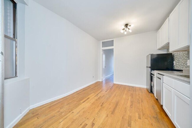 Building Photo - 1 bedroom in NEW YORK NY 10018
