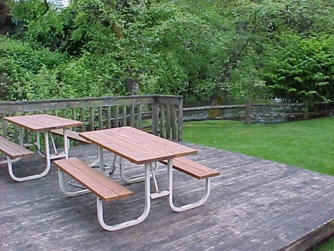 Building Photo - Quality Waterfront Living