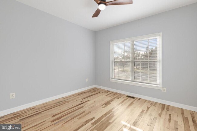 Building Photo - 1725 Gatehouse Ct