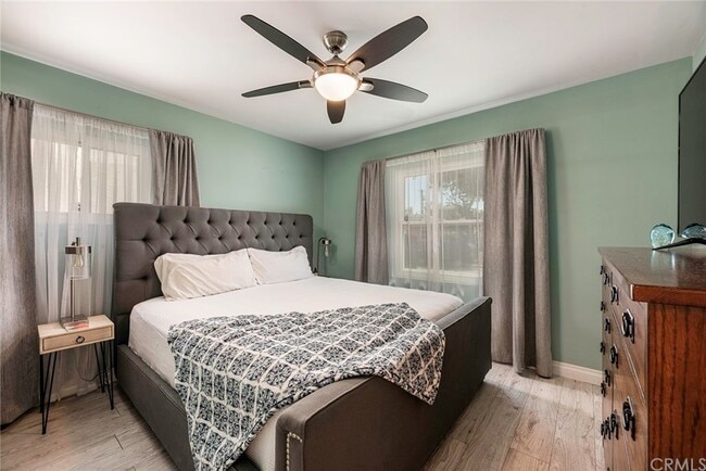 Building Photo - 5635 Pimenta Ave