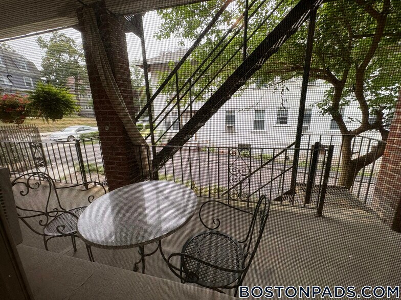 Building Photo - 22 Chiswick Rd