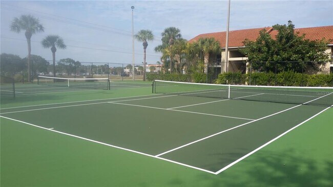 Building Photo - 4001 Crockers Lake Blvd