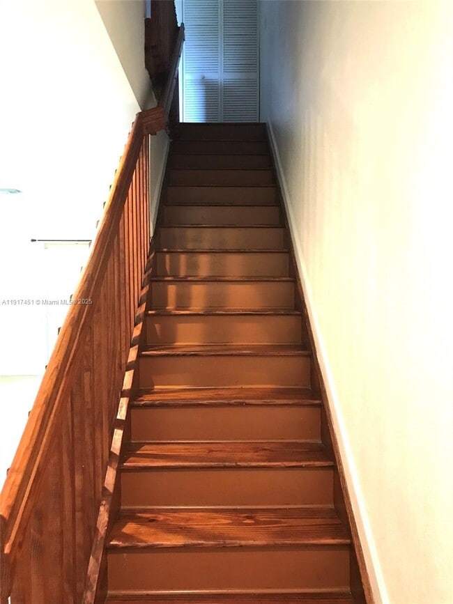 Building Photo - 8233 SW 25th Ct