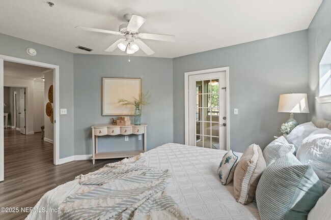 Building Photo - 1655 The Greens Way