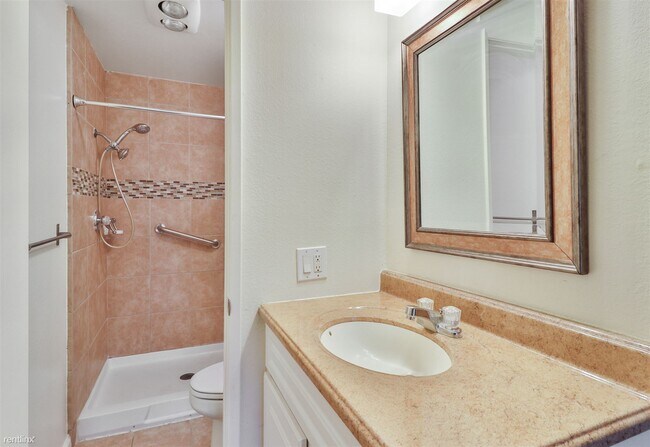 Building Photo - 2 br, 2 bath Condo - Anacapa View Condos