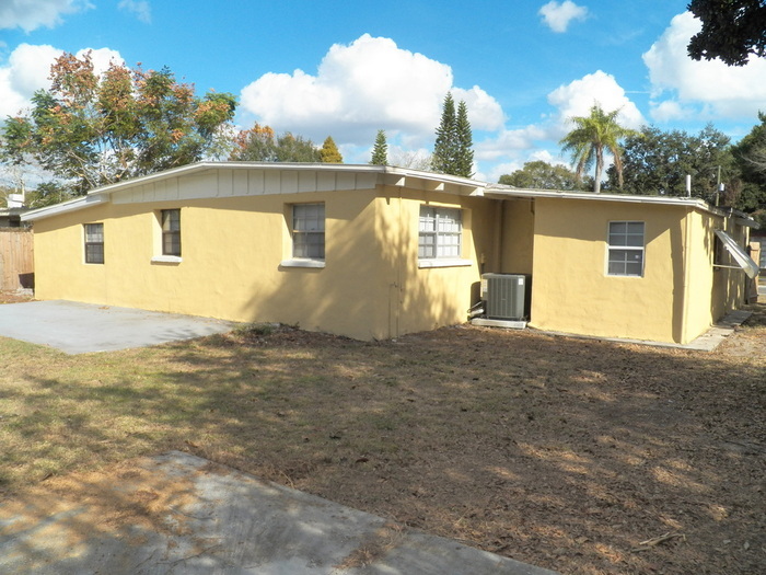 Building Photo - 2017 Wishing Well Way