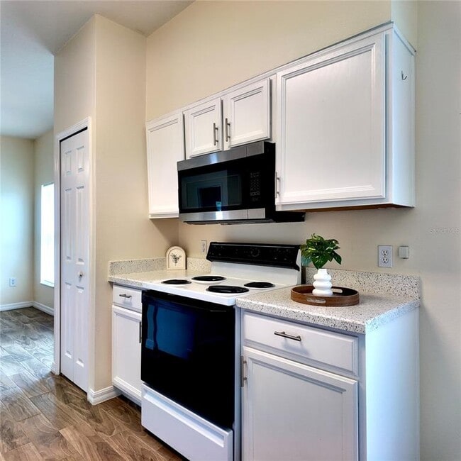 Building Photo - 946 Berwick Dr