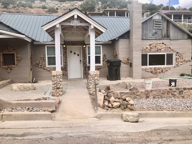 Building Photo - Pioche Mining Town 2 Bedroom Home