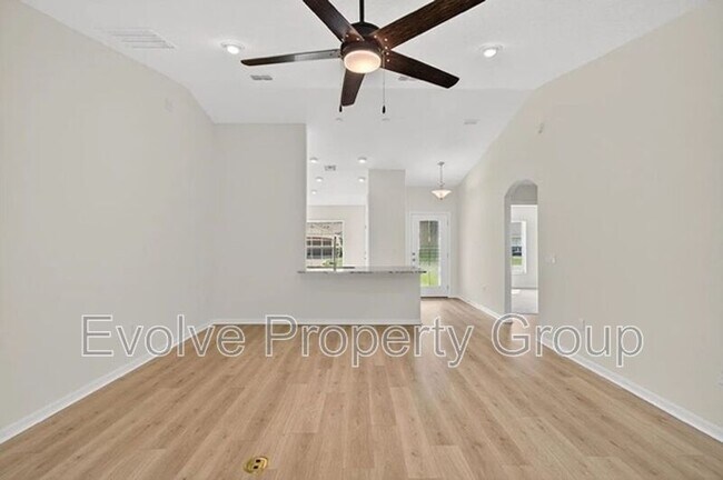 Building Photo - 6 Pickcane Ln