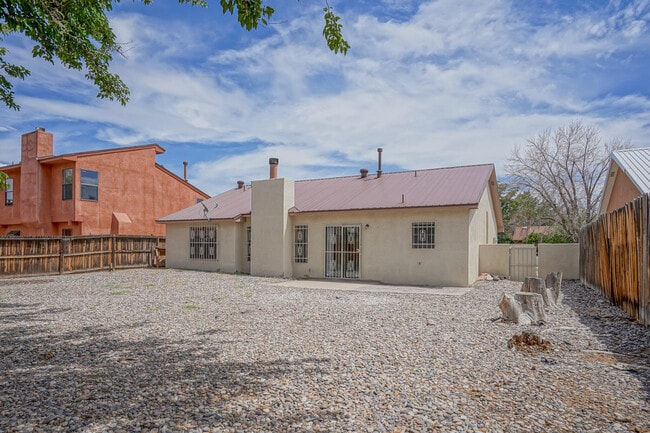 Building Photo - 5609 Wingate Ave NW