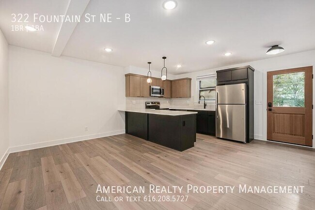 Building Photo - 322 Fountain St NE