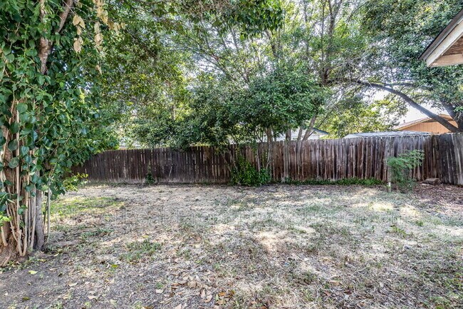 Building Photo - 13006 El Marro St