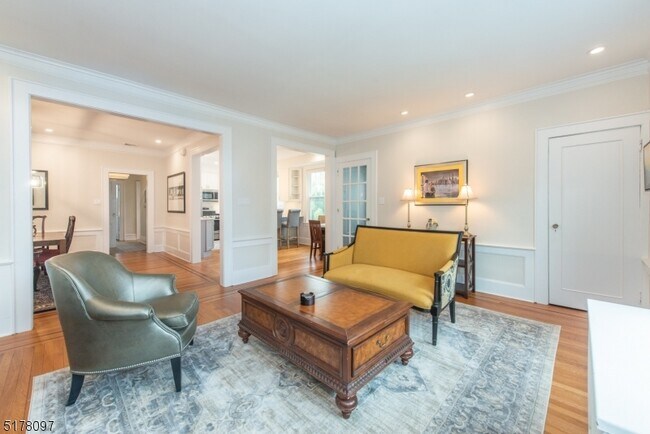 Building Photo - 238 Park St