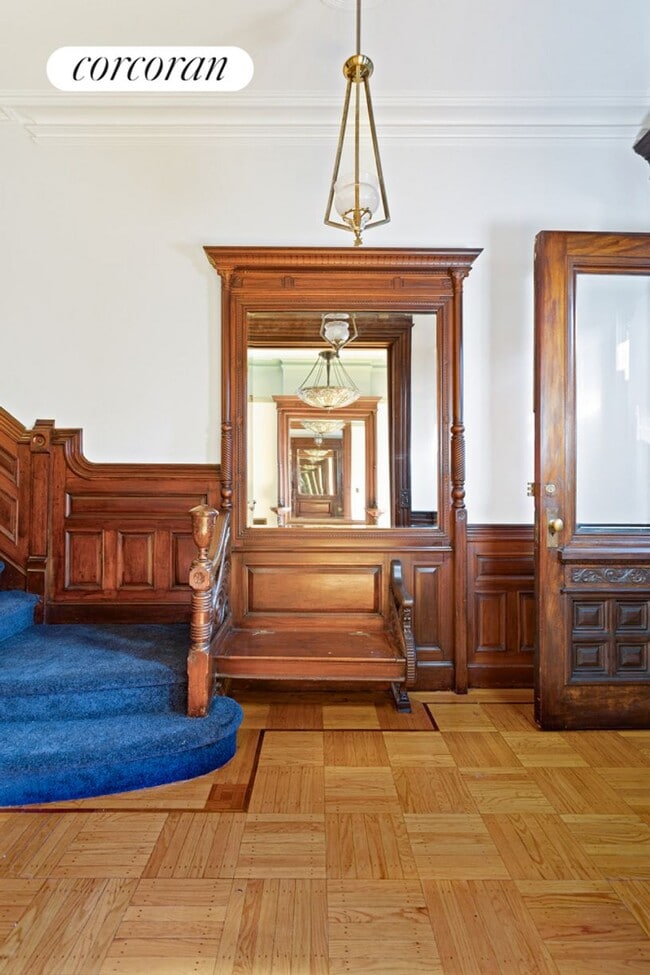 Building Photo - 555 3rd St