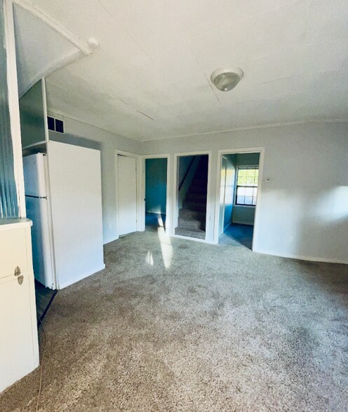 Building Photo - 1411 Portland Ave