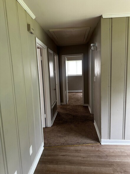 Building Photo - 5802 Highland Dr