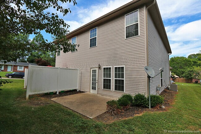 Building Photo - Amblewood  1345/1347