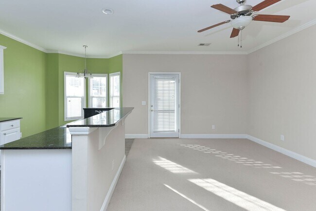 Building Photo - 1 Braiden Manor Rd