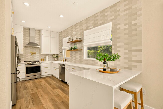 Building Photo - 7630 Topiary Ave