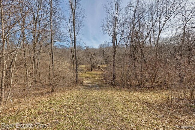 Building Photo - 5307 Metamora Rd