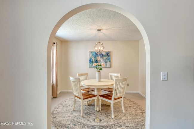 Building Photo - 7596 Fawn Lake Dr N