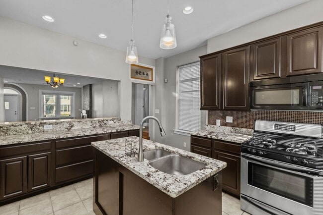 Building Photo - High end, 3 bedroom single family home in The Grove!