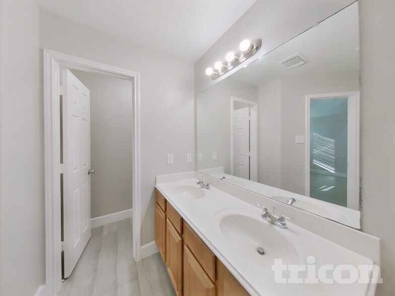 Building Photo - 19111 Deep S Ct