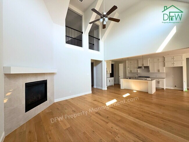 Building Photo - 4BR/3BA, 3,220 Sq Ft - Island Kitchen, Large Fenced Yard, Covered Patio