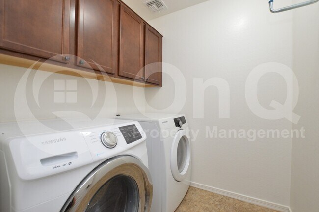 Building Photo - 971 S Brewer Dr