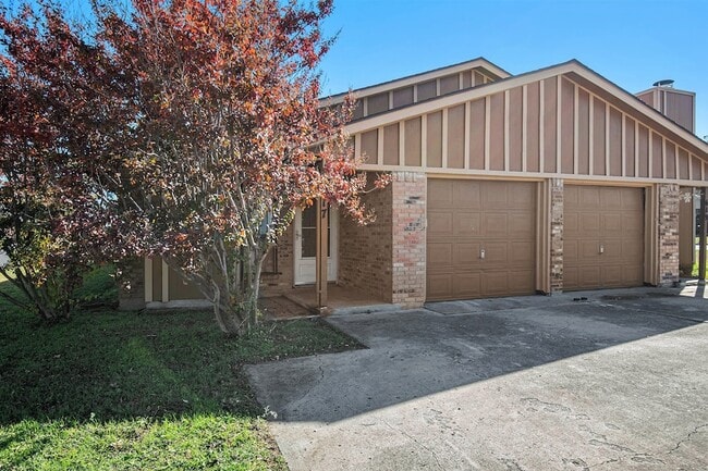 Building Photo - 617 S Las Vegas Trail