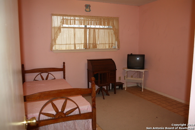 Building Photo - 6614 Cedar Hill