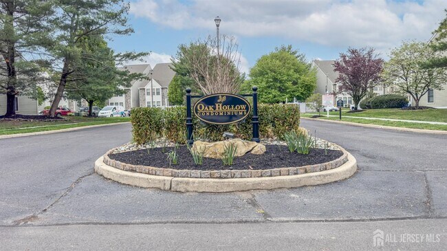 Building Photo - 17 Chelmsford Ct