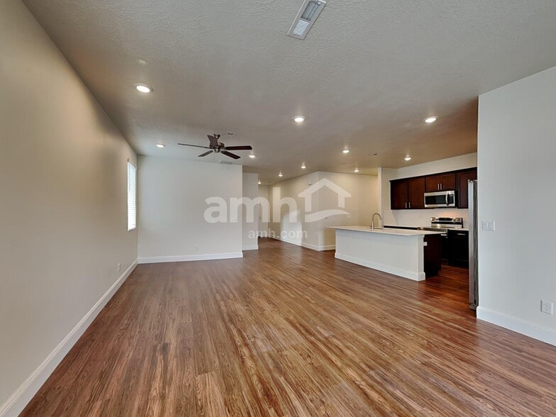 Building Photo - 3371 S 2580 W