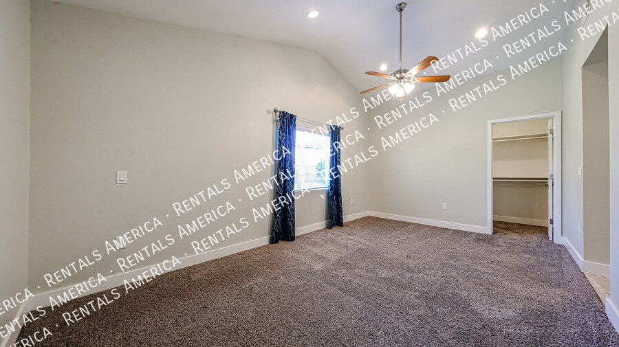 Building Photo - 3113 N 28th St