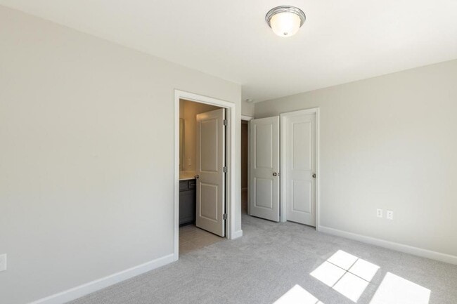 Building Photo - 50 Maximus Cir