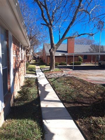 Building Photo - 955 Roaring Springs Rd