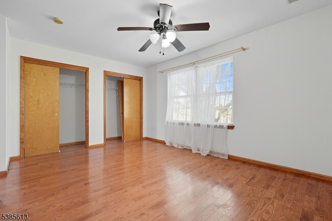 Building Photo - 87 Cottage St