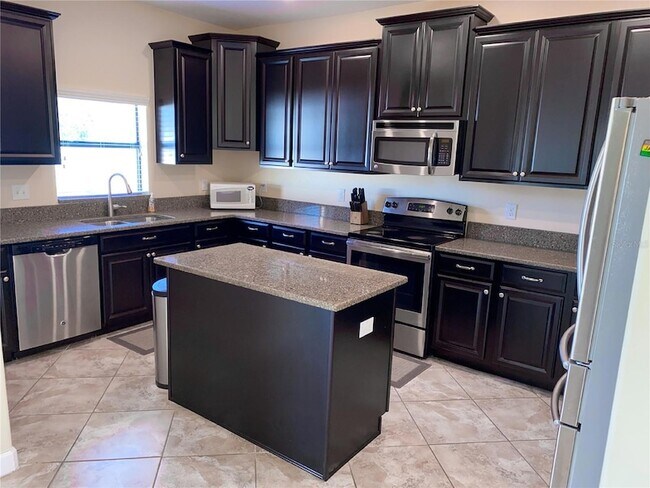 Building Photo - 13314 Wellington Hills Dr