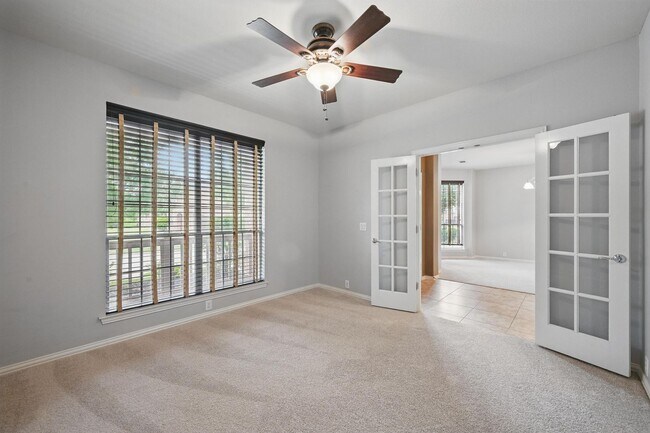Building Photo - Stunning 4-Bedroom, 3-Bath, 3 Car Garage H...