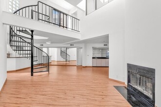 Building Photo - 12000 Goshen Ave