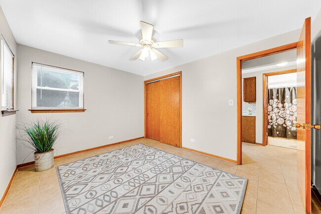 Building Photo - 4920 N Harlem Ave