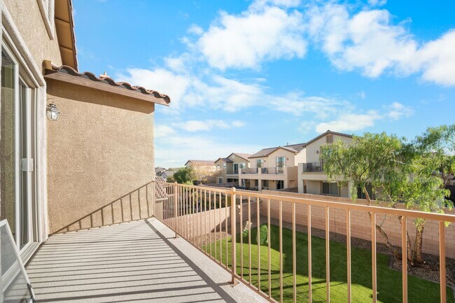 Building Photo - Well-Maintained 4-Bed, 3-Bath Home in Gated Community