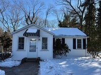 Building Photo - 6 Bayberry Ln