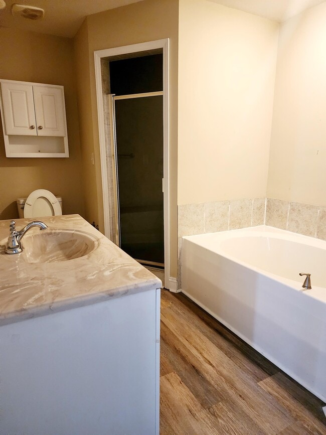 Building Photo - 110 Old Mill Ct