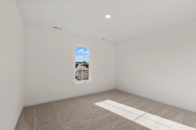 Building Photo - 5663 Ralph Dobbs Way