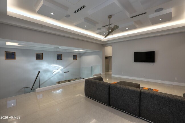 Building Photo - 9979 E Toms Thumb