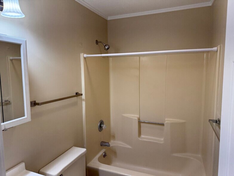 Building Photo - 15543 144th Ave