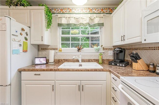 Building Photo - Ranch Home for Rent — $2,500/Month | $2,500 Security Deposit