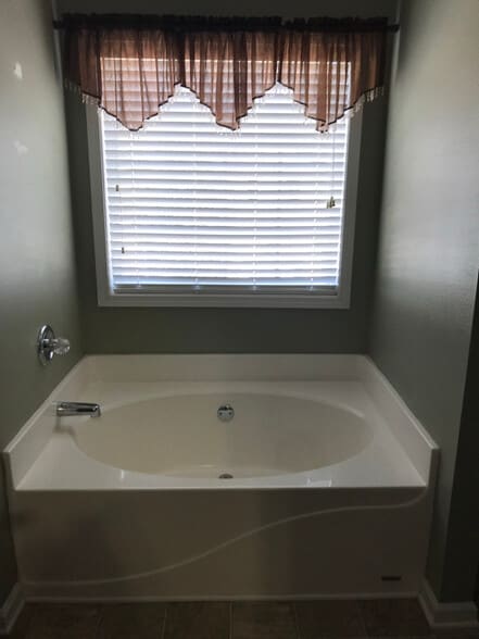 Building Photo - 6490 Whitebeam Trl