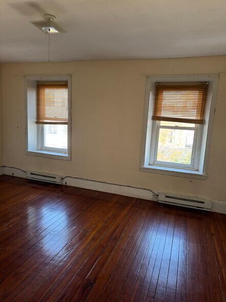 Building Photo - 2914 Poplar St
